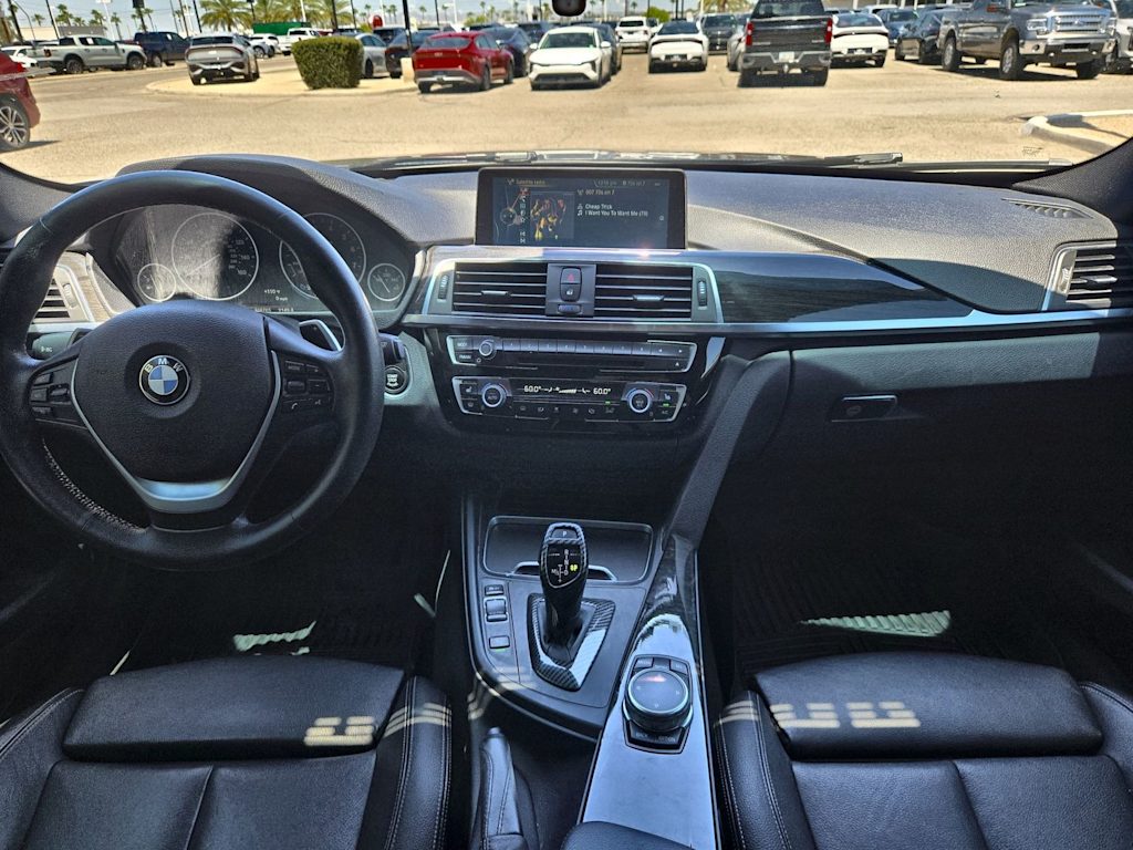 Thumbnail: 2016 BMW 3 Series - 10