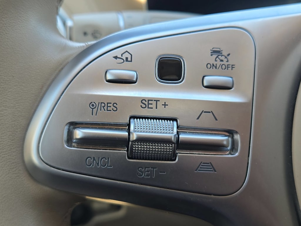 Thumbnail: 2020 Mercedes-Benz S-Class - 27