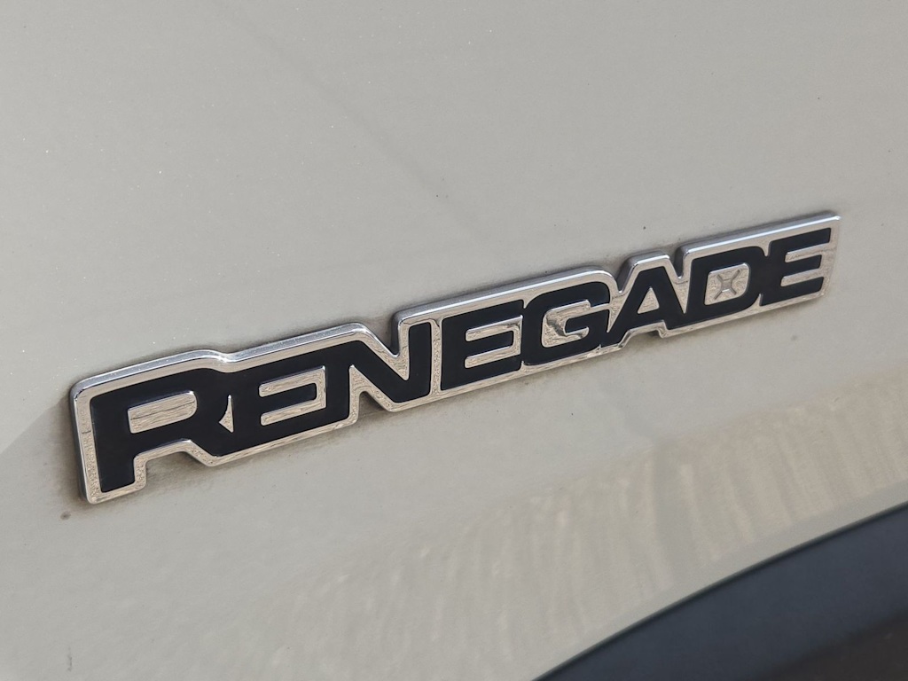 Thumbnail: 2018 Jeep Renegade - 24
