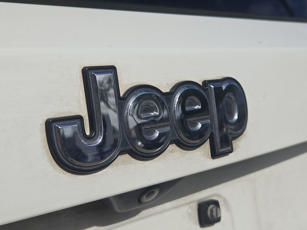 Thumbnail: 2018 Jeep Renegade - 7