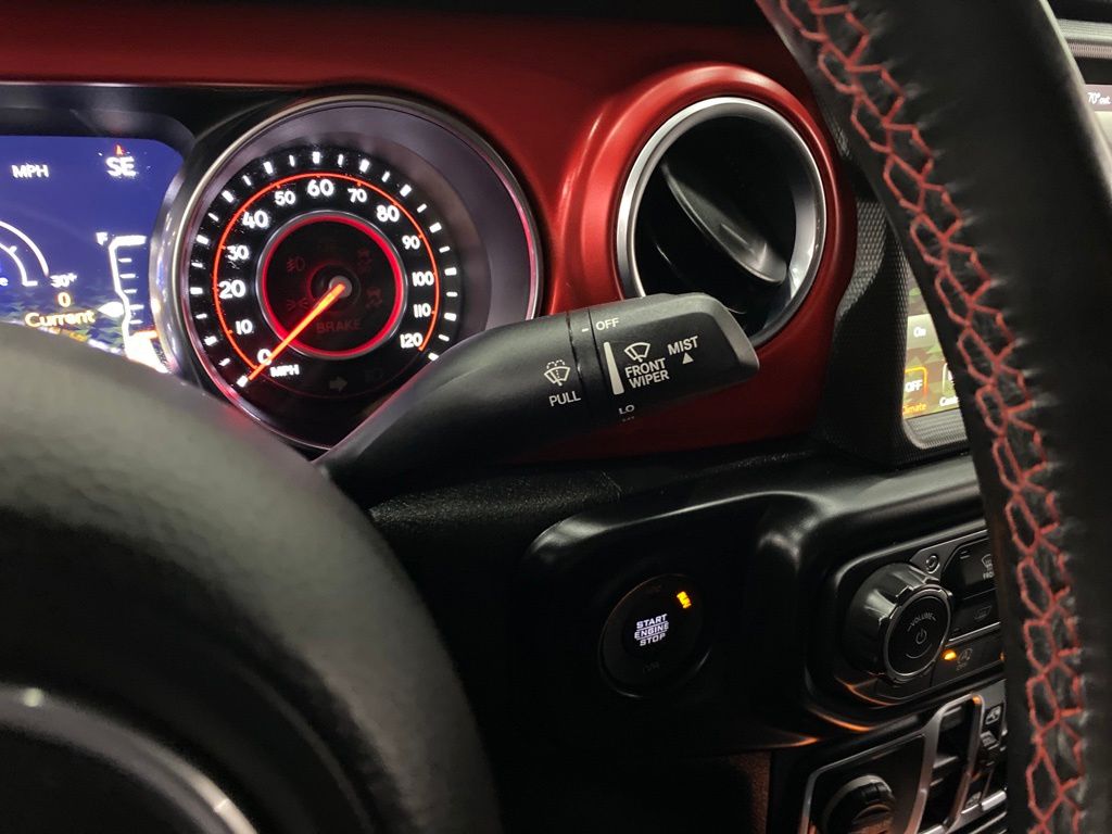 Thumbnail: 2022 Jeep Wrangler - 28