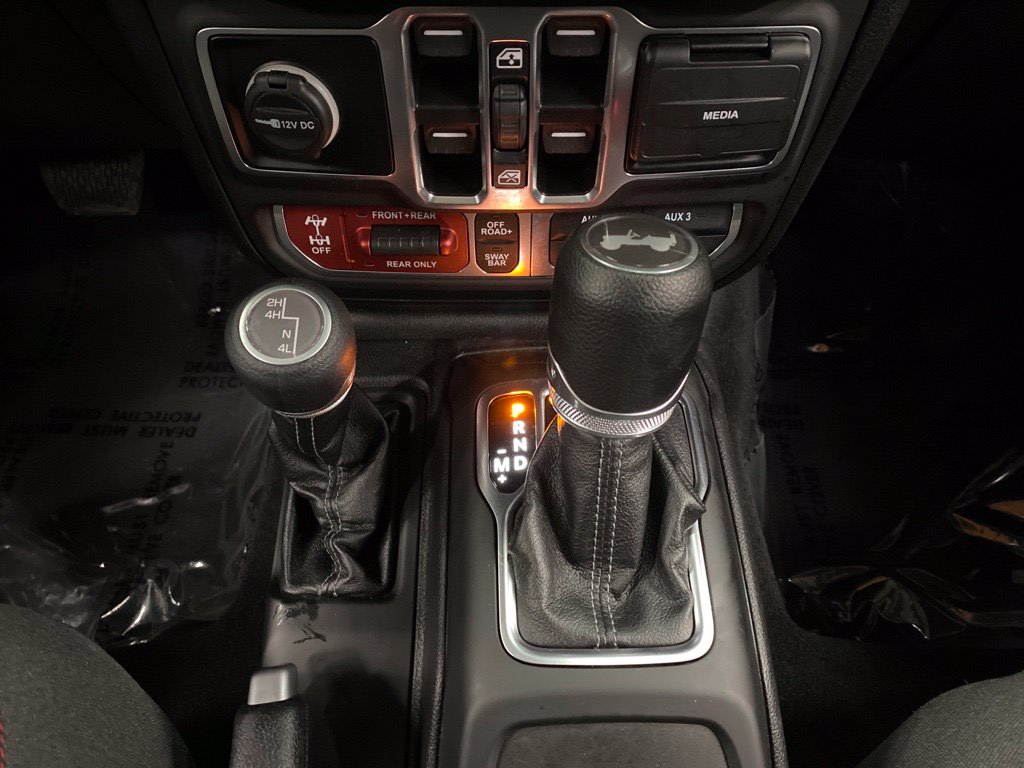 Thumbnail: 2025 Jeep Wrangler - 14