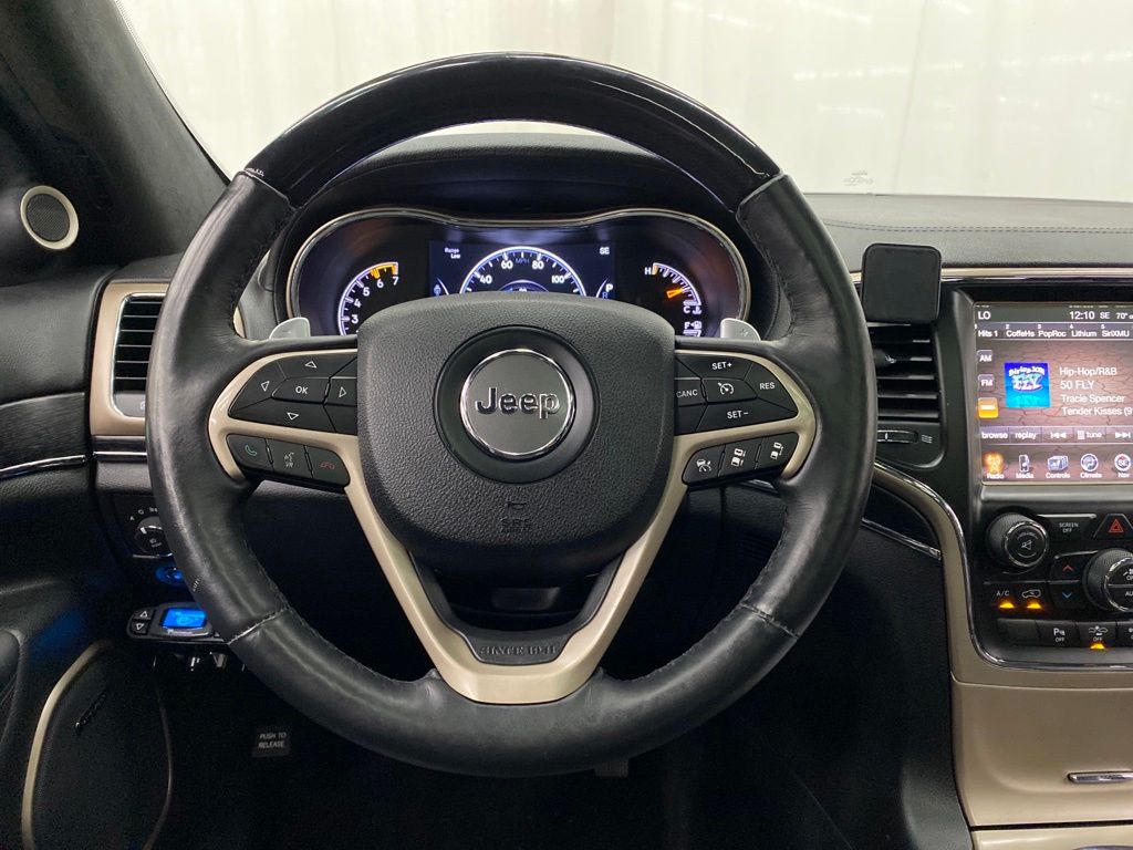 Thumbnail: 2015 Jeep Grand Cherokee - 14
