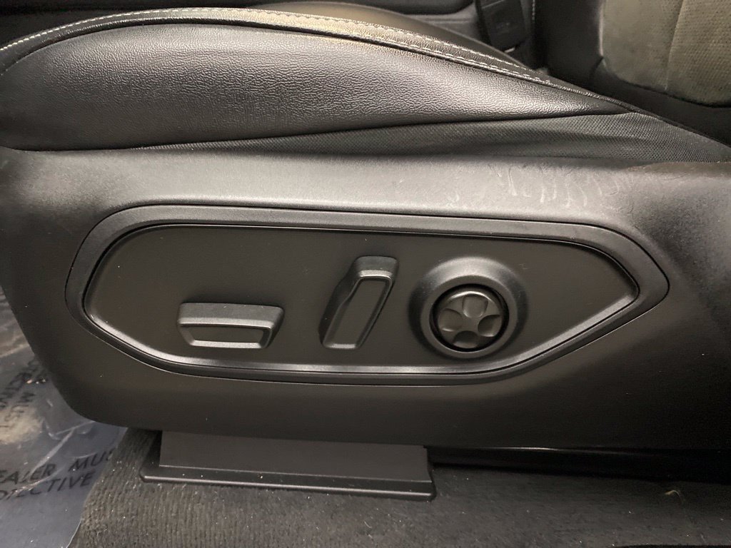 Thumbnail: 2023 Jeep Grand Cherokee - 24