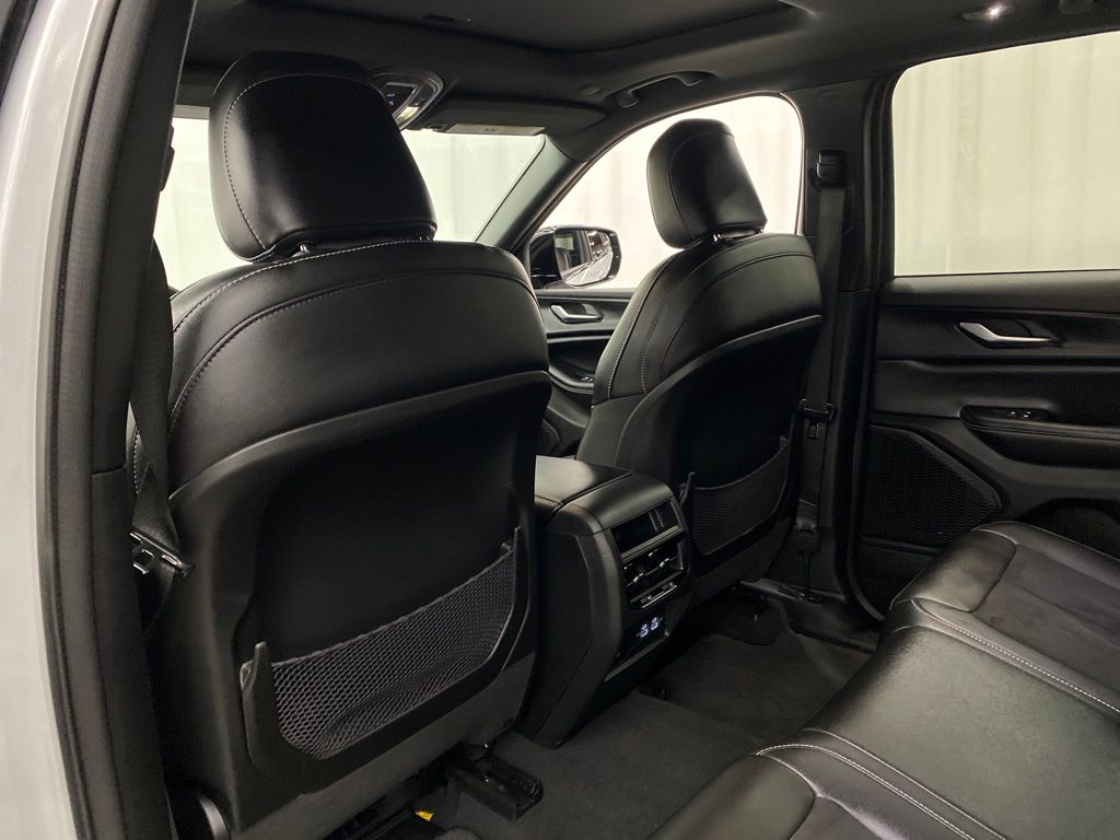 Thumbnail: 2023 Jeep Grand Cherokee - 13