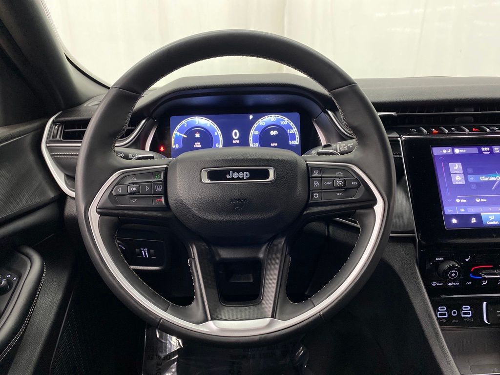 Thumbnail: 2023 Jeep Grand Cherokee - 14