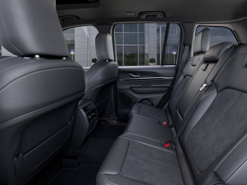 Thumbnail: 2026 Jeep Grand Cherokee - 11