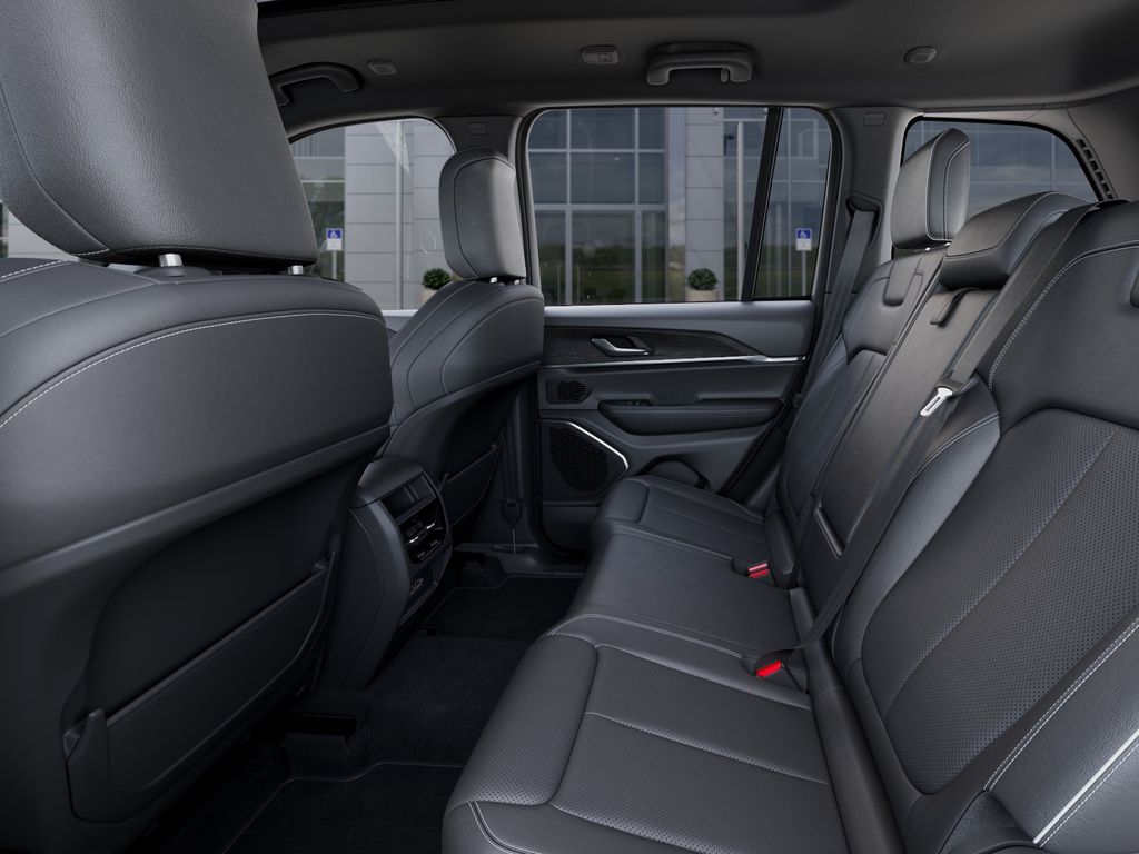 Thumbnail: 2026 Jeep Grand Cherokee - 9