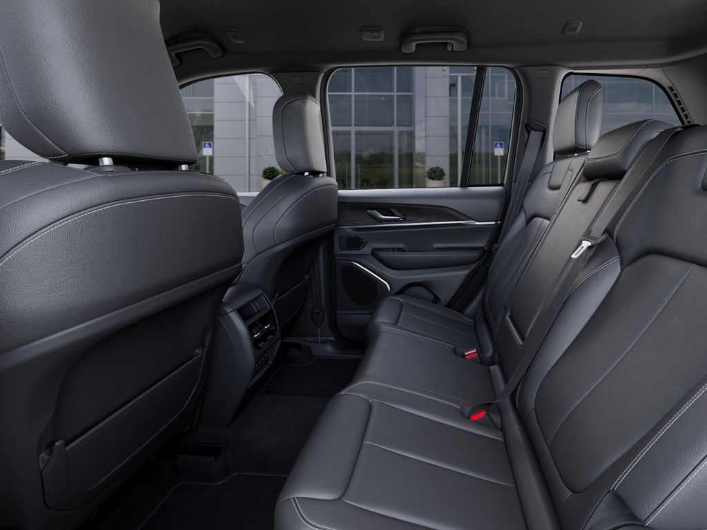 Thumbnail: 2026 Jeep Grand Cherokee - 11
