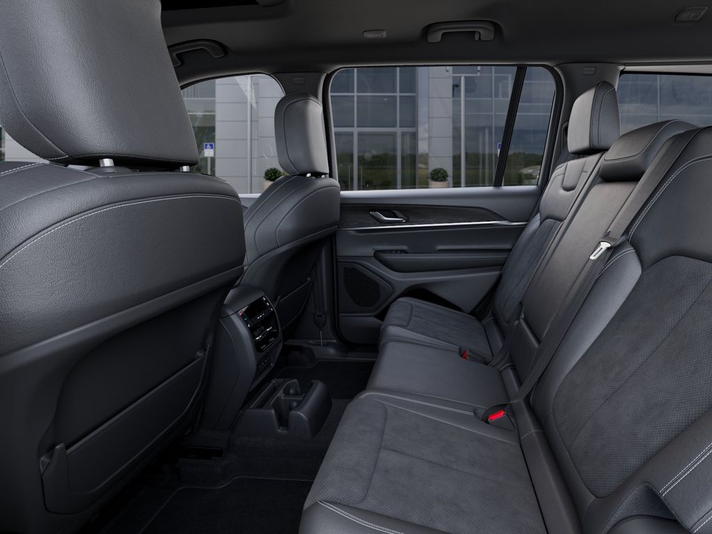Thumbnail: 2026 Jeep Grand Cherokee L - 10