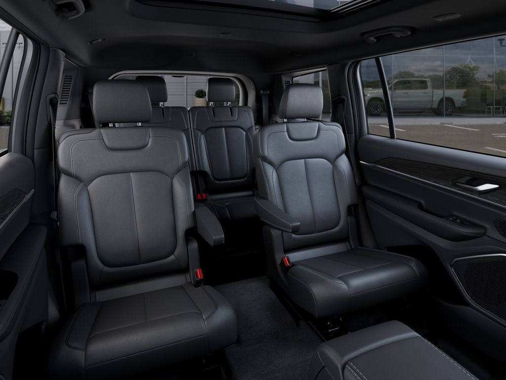 Thumbnail: 2026 Jeep Grand Cherokee L - 9