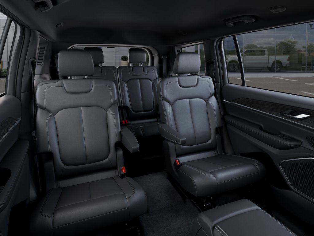 Thumbnail: 2026 Jeep Grand Cherokee L - 9