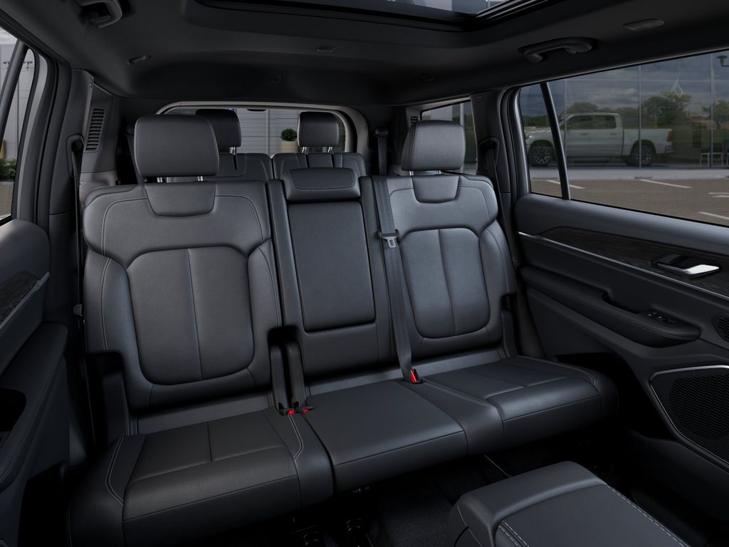 Thumbnail: 2026 Jeep Grand Cherokee L - 9