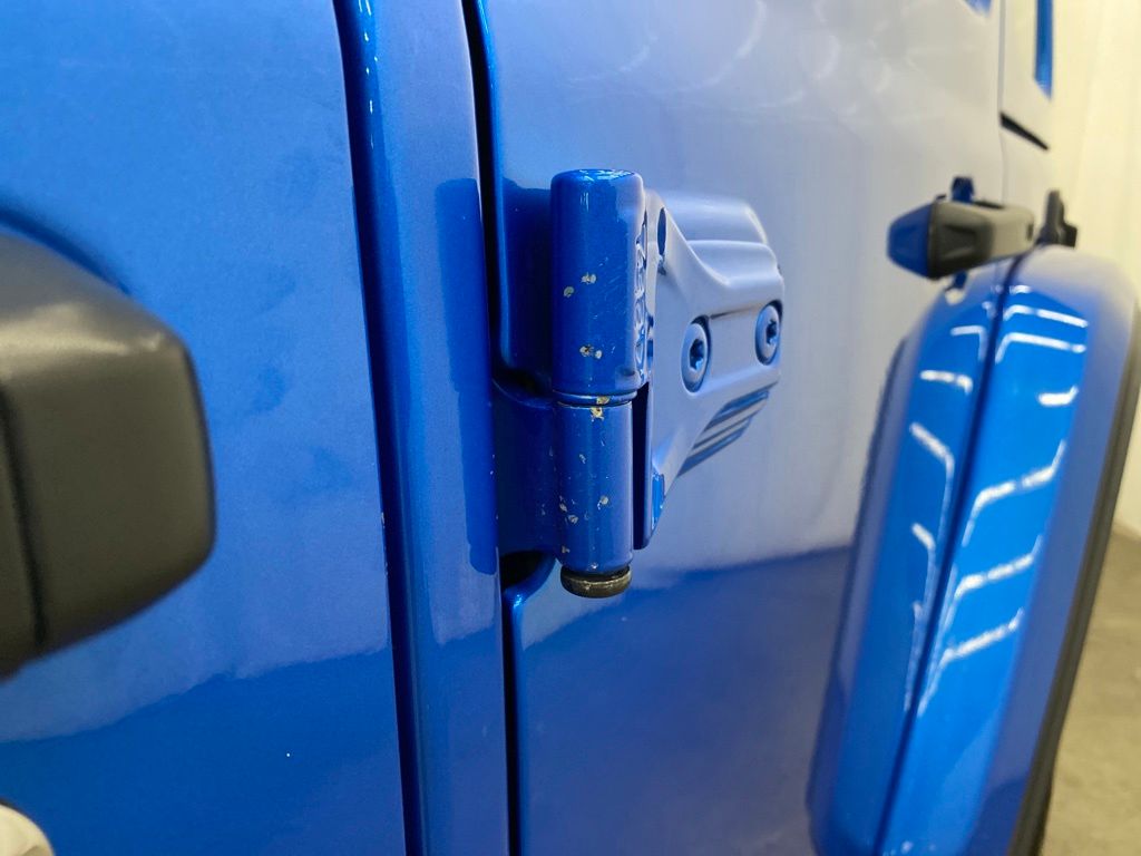 Thumbnail: 2024 Jeep Wrangler - 32