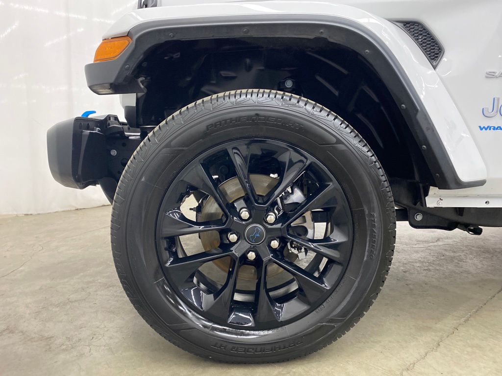 Thumbnail: 2024 Jeep Wrangler - 8