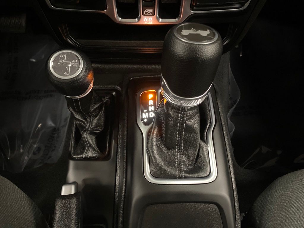 Thumbnail: 2024 Jeep Wrangler - 15
