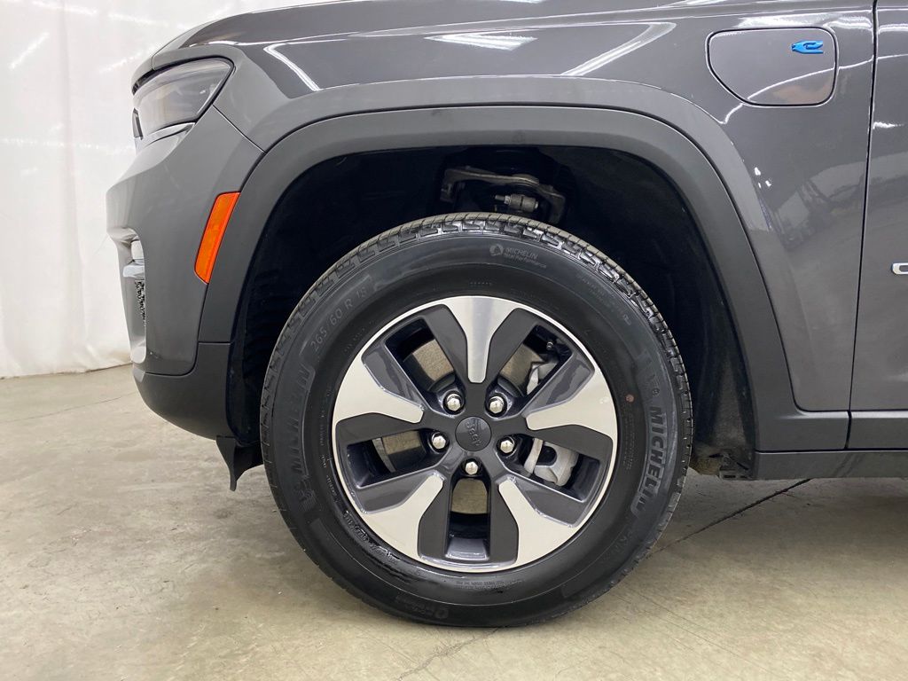 Thumbnail: 2024 Jeep Grand Cherokee - 8
