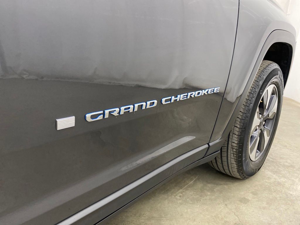 Thumbnail: 2024 Jeep Grand Cherokee - 7