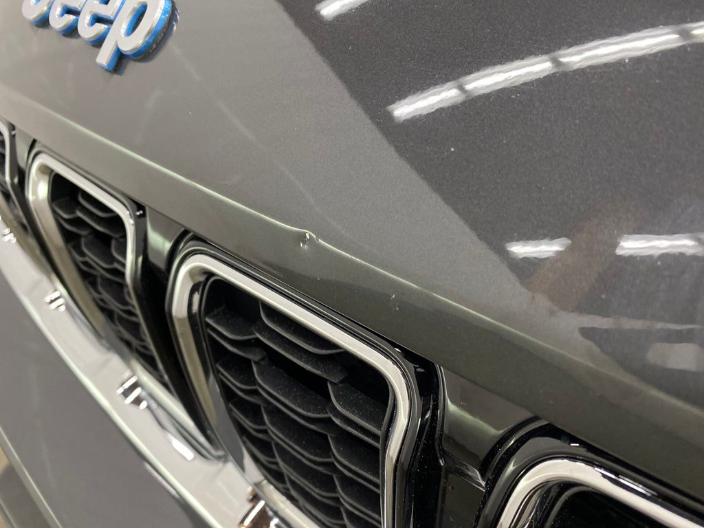 Thumbnail: 2024 Jeep Grand Cherokee - 32