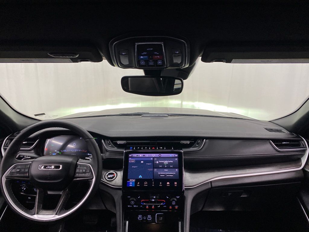 Thumbnail: 2024 Jeep Grand Cherokee - 10