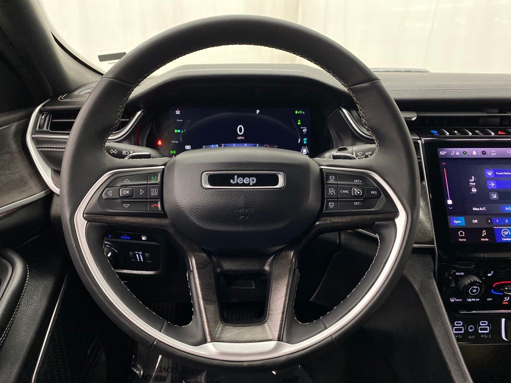 Thumbnail: 2024 Jeep Grand Cherokee - 14