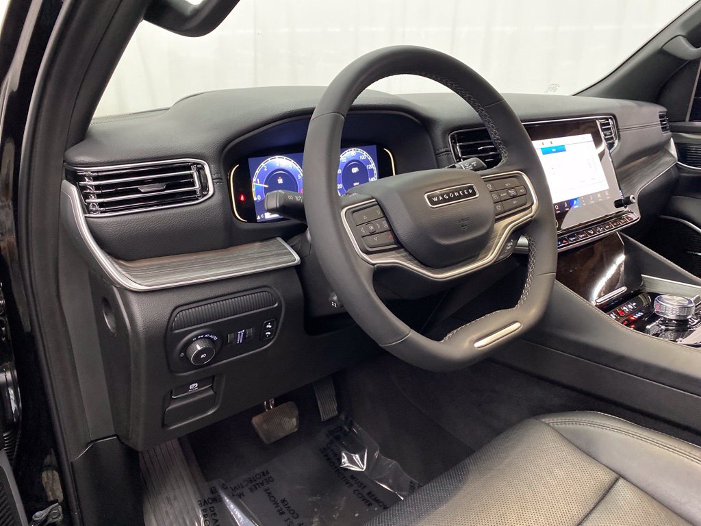 Thumbnail: 2024 Jeep Wagoneer - 2