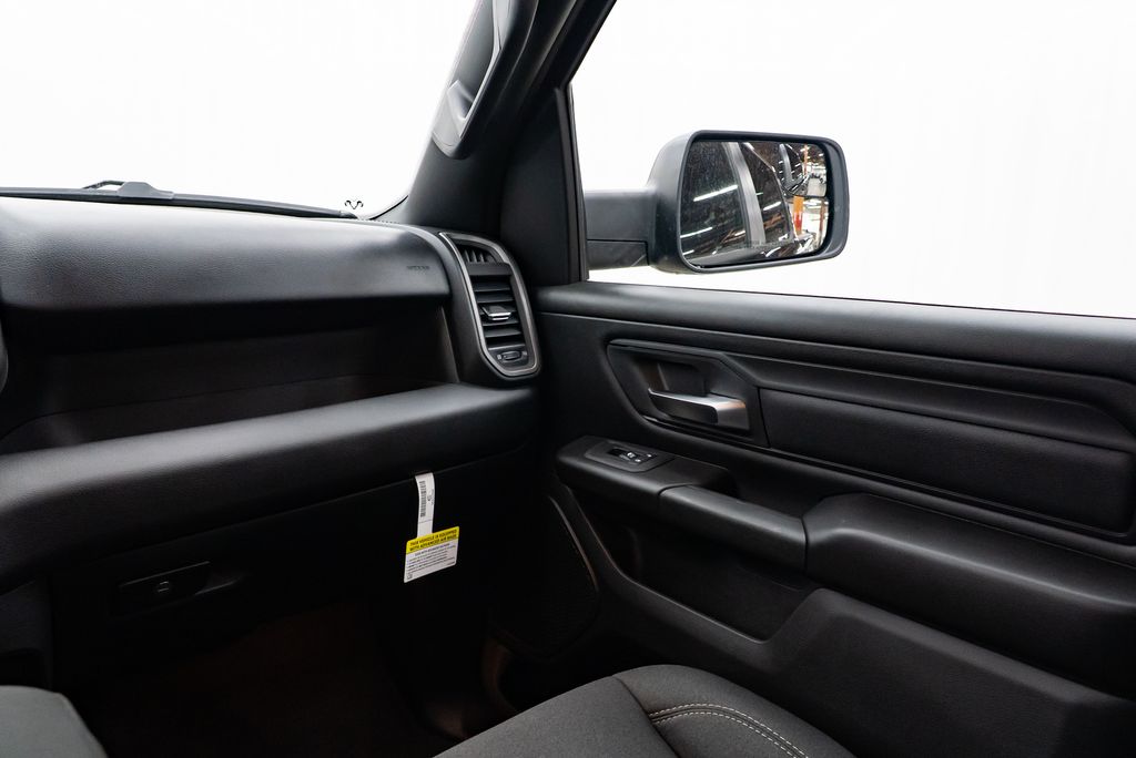 Thumbnail: 2026 RAM 1500 - 18