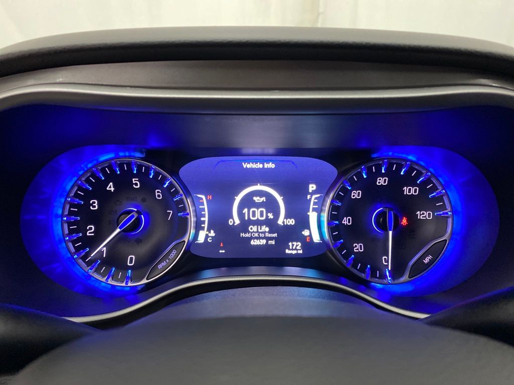Thumbnail: 2024 Chrysler Pacifica - 16