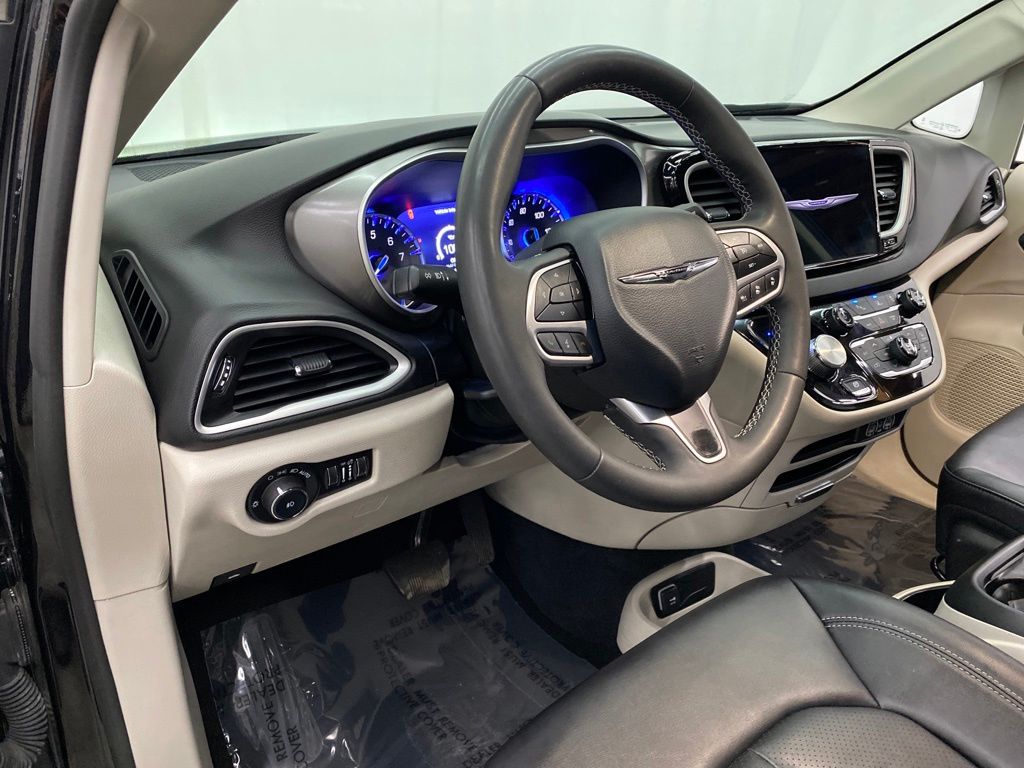 Thumbnail: 2024 Chrysler Pacifica - 2