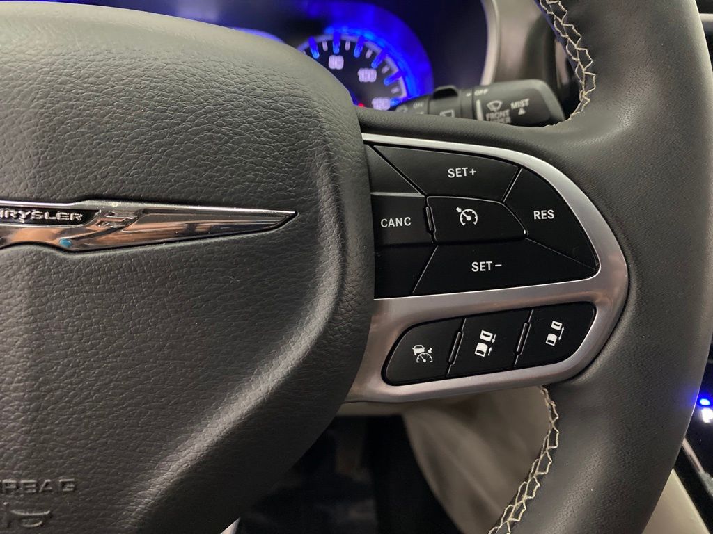 Thumbnail: 2024 Chrysler Pacifica - 26