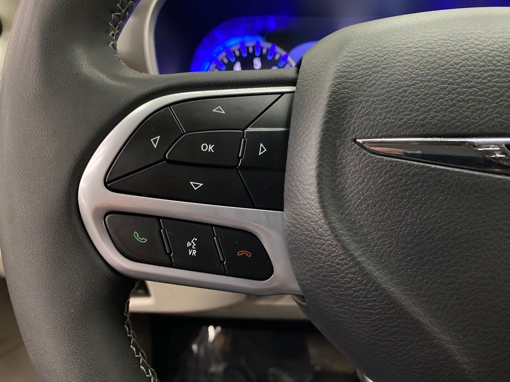 Thumbnail: 2024 Chrysler Pacifica - 25