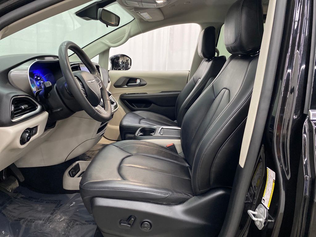 Thumbnail: 2024 Chrysler Pacifica - 11