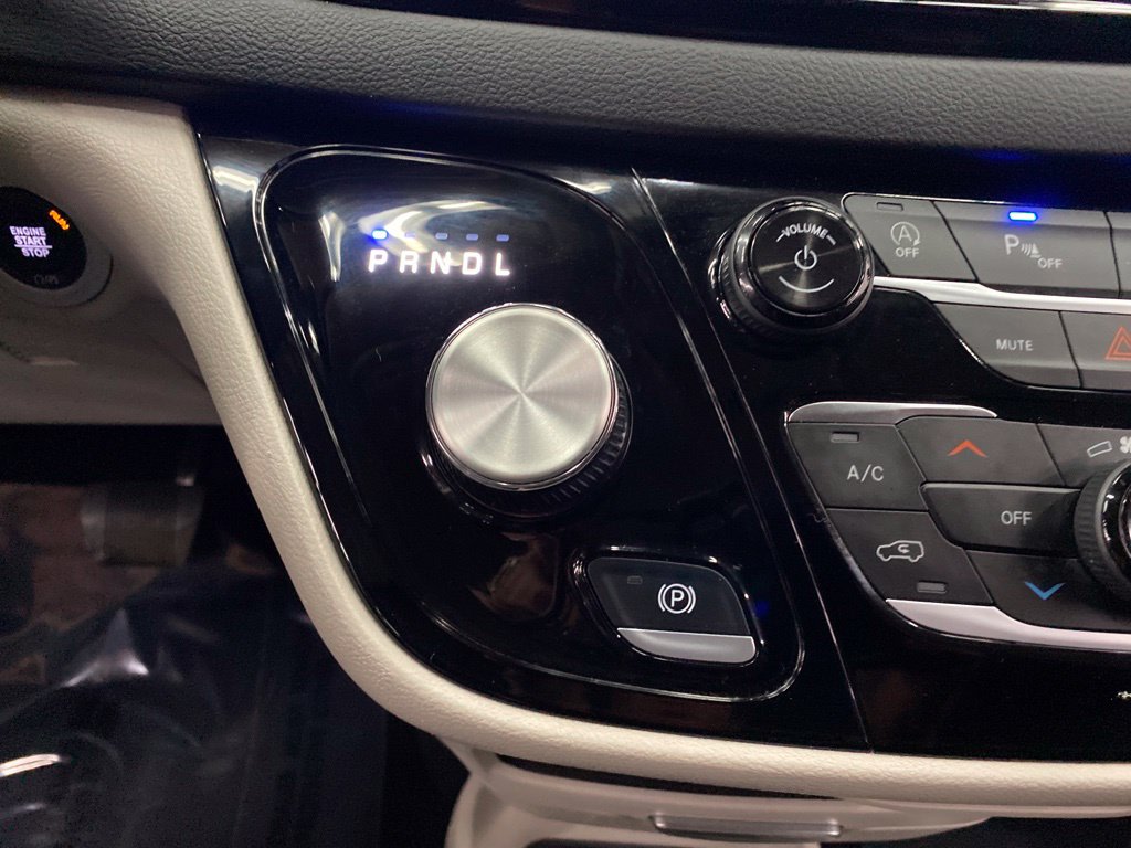 Thumbnail: 2024 Chrysler Pacifica - 7