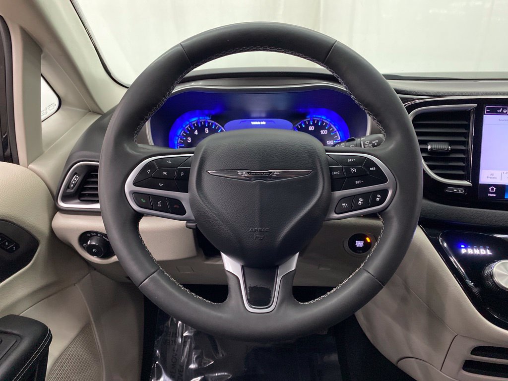 Thumbnail: 2024 Chrysler Pacifica - 14