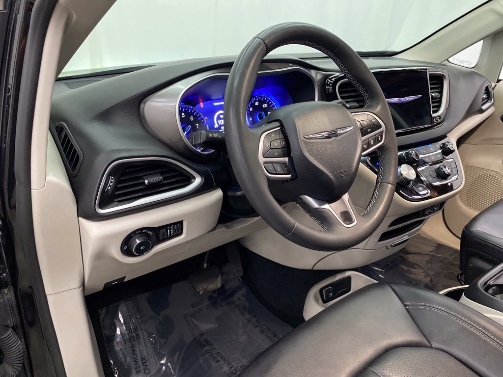 Thumbnail: 2024 Chrysler Pacifica - 2