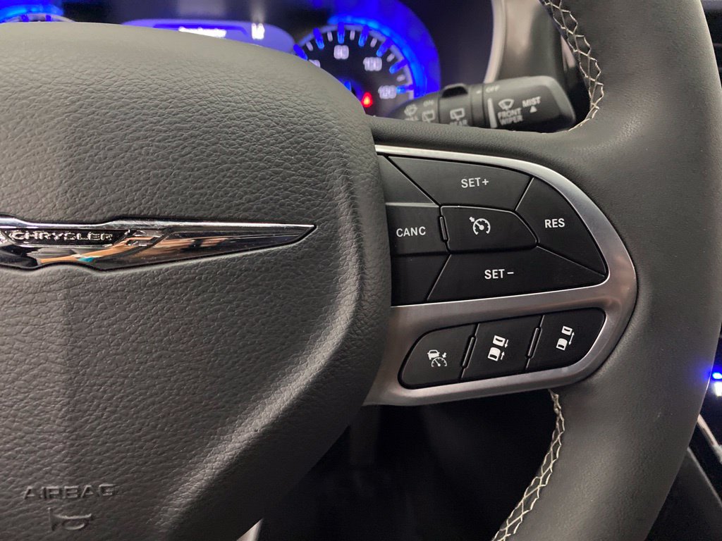 Thumbnail: 2025 Chrysler Pacifica - 26