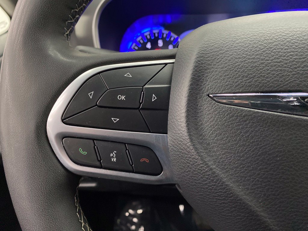 Thumbnail: 2025 Chrysler Pacifica - 25