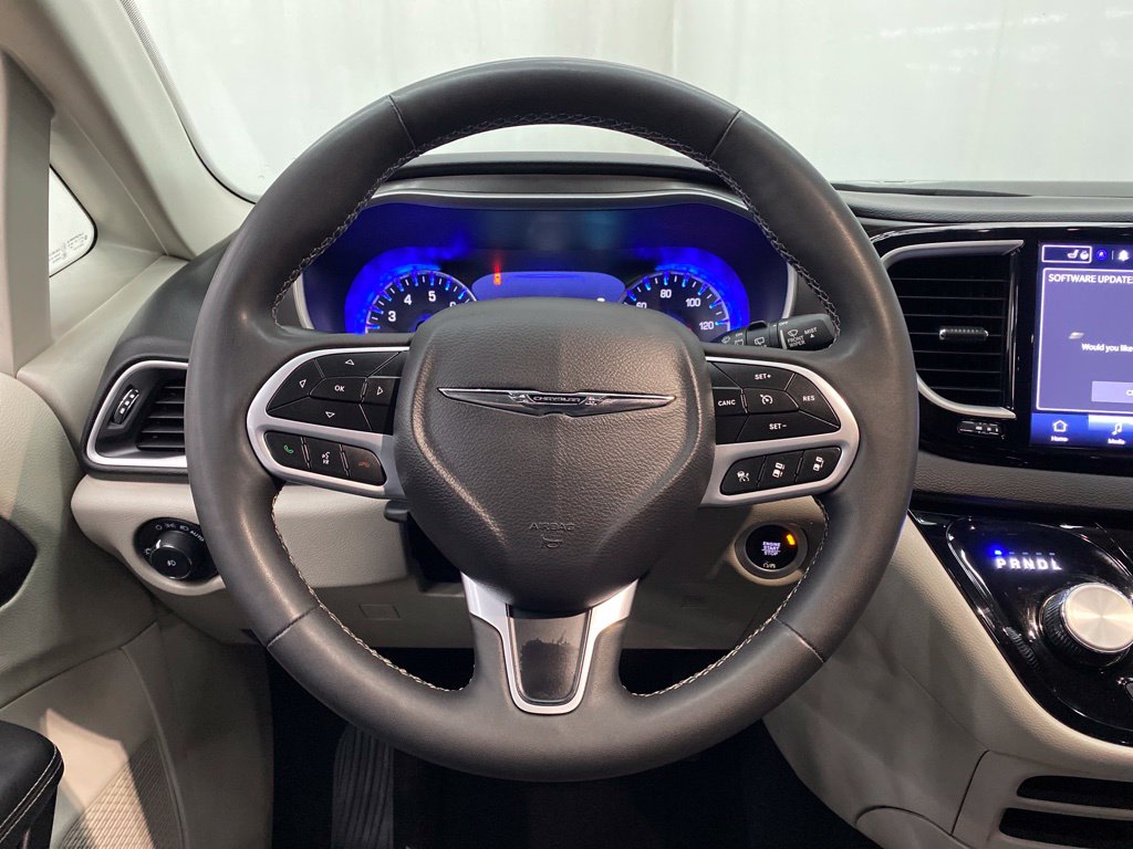 Thumbnail: 2024 Chrysler Pacifica - 13