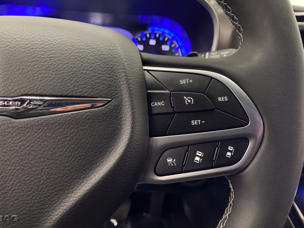 Thumbnail: 2025 Chrysler Pacifica - 26