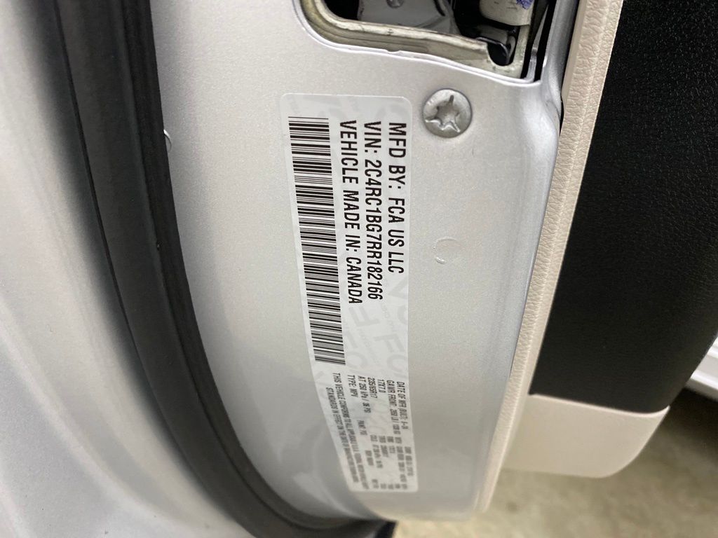 Thumbnail: 2024 Chrysler Pacifica - 18