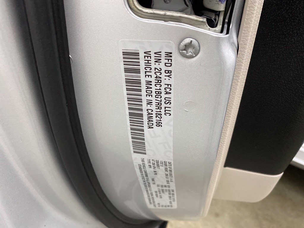 Thumbnail: 2024 Chrysler Pacifica - 18