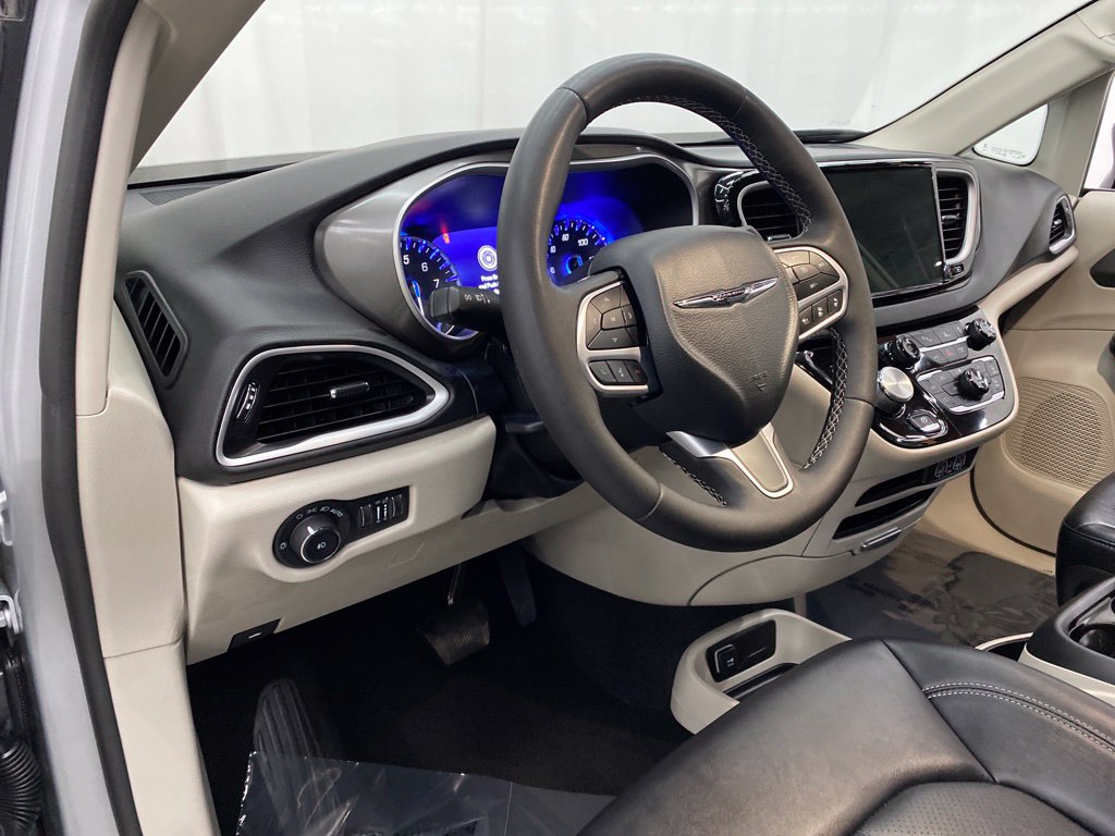 Thumbnail: 2024 Chrysler Pacifica - 2