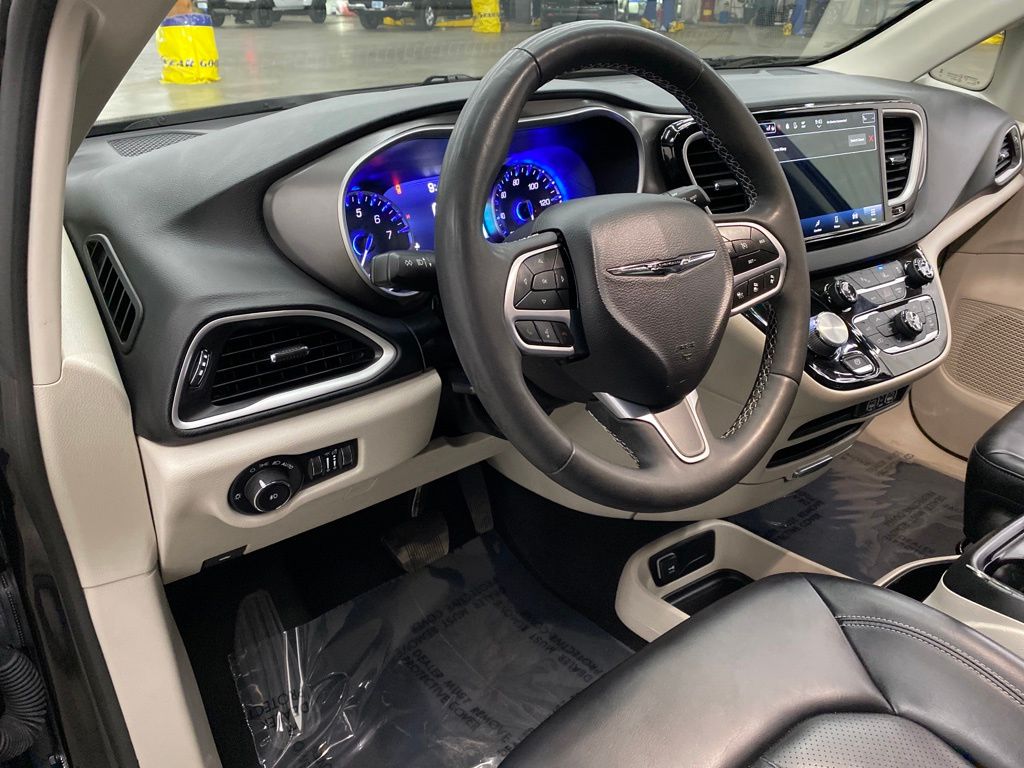 Thumbnail: 2023 Chrysler Pacifica - 2