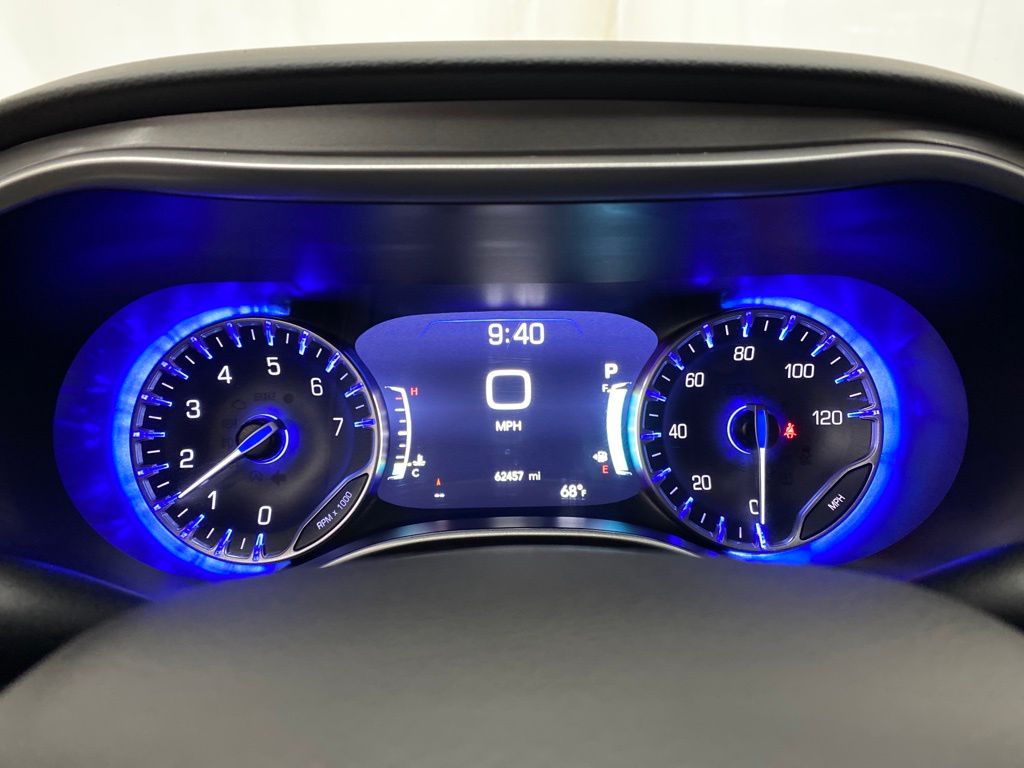 Thumbnail: 2023 Chrysler Pacifica - 16