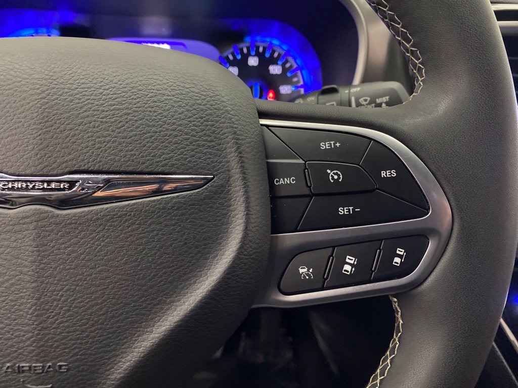 Thumbnail: 2025 Chrysler Pacifica - 26
