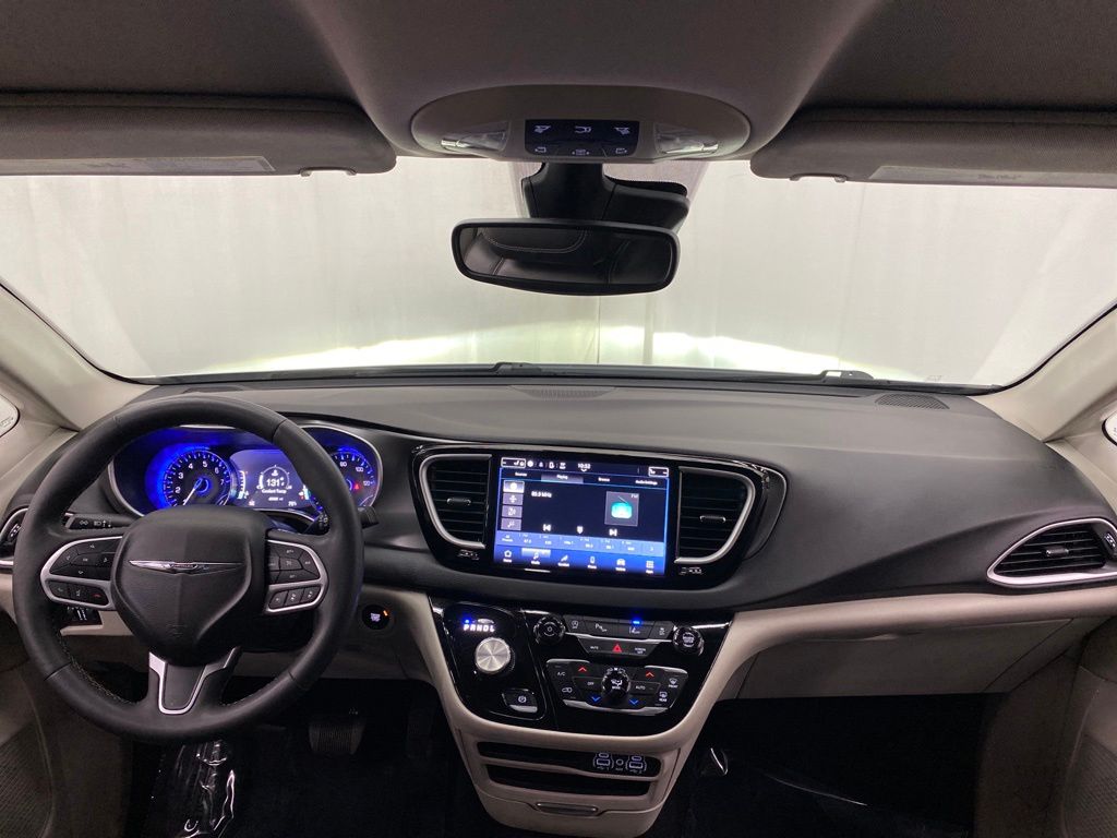 Thumbnail: 2024 Chrysler Pacifica - 10