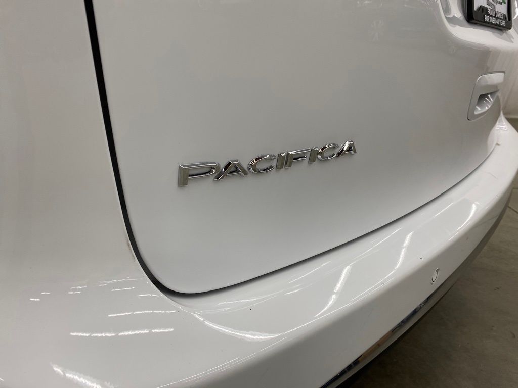 Thumbnail: 2024 Chrysler Pacifica - 7