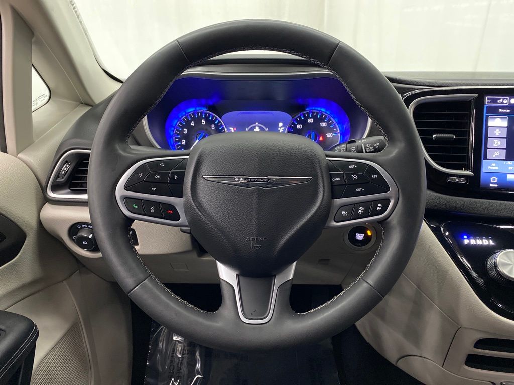 Thumbnail: 2024 Chrysler Pacifica - 14