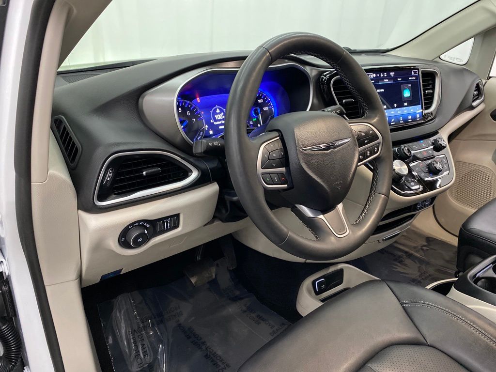 Thumbnail: 2024 Chrysler Pacifica - 2