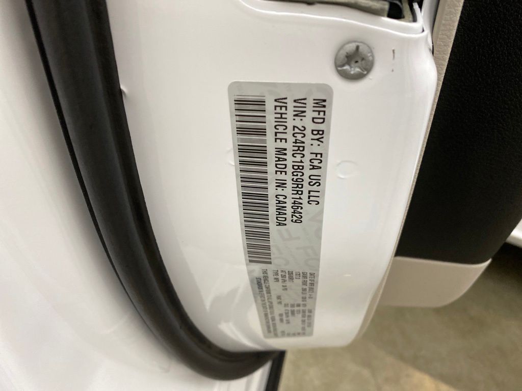 Thumbnail: 2024 Chrysler Pacifica - 19